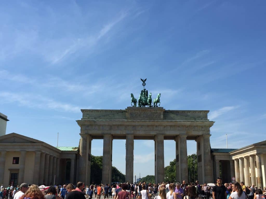 { brandenburg gate }