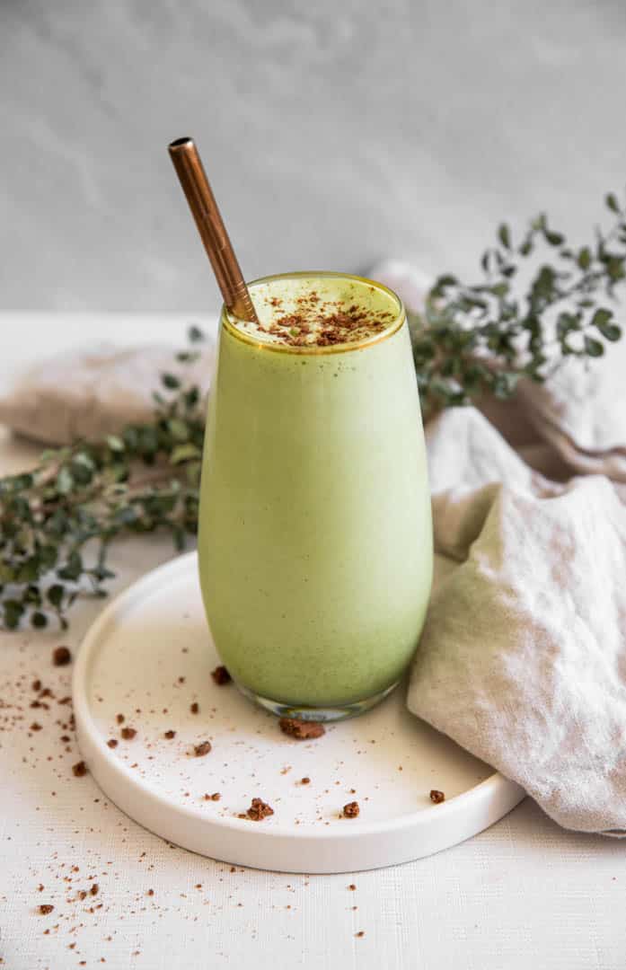 http://vibrantbean.com/wp-content/uploads/2022/03/mint-smoothie-4.jpg